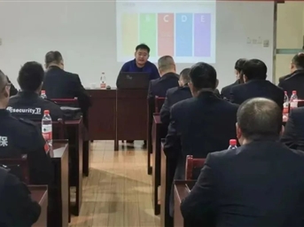 消除火灾隐患 守护美好家园 | 四川东晨物业开展 “落实安全责任、筑牢安全防线”消防安全应急技能培训